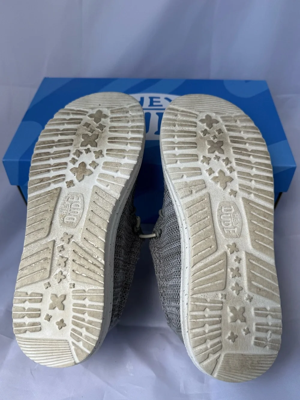 Hey Dude Wally Y Stretch Sox Shoes| Youth Size 6 | Gray | includes original box